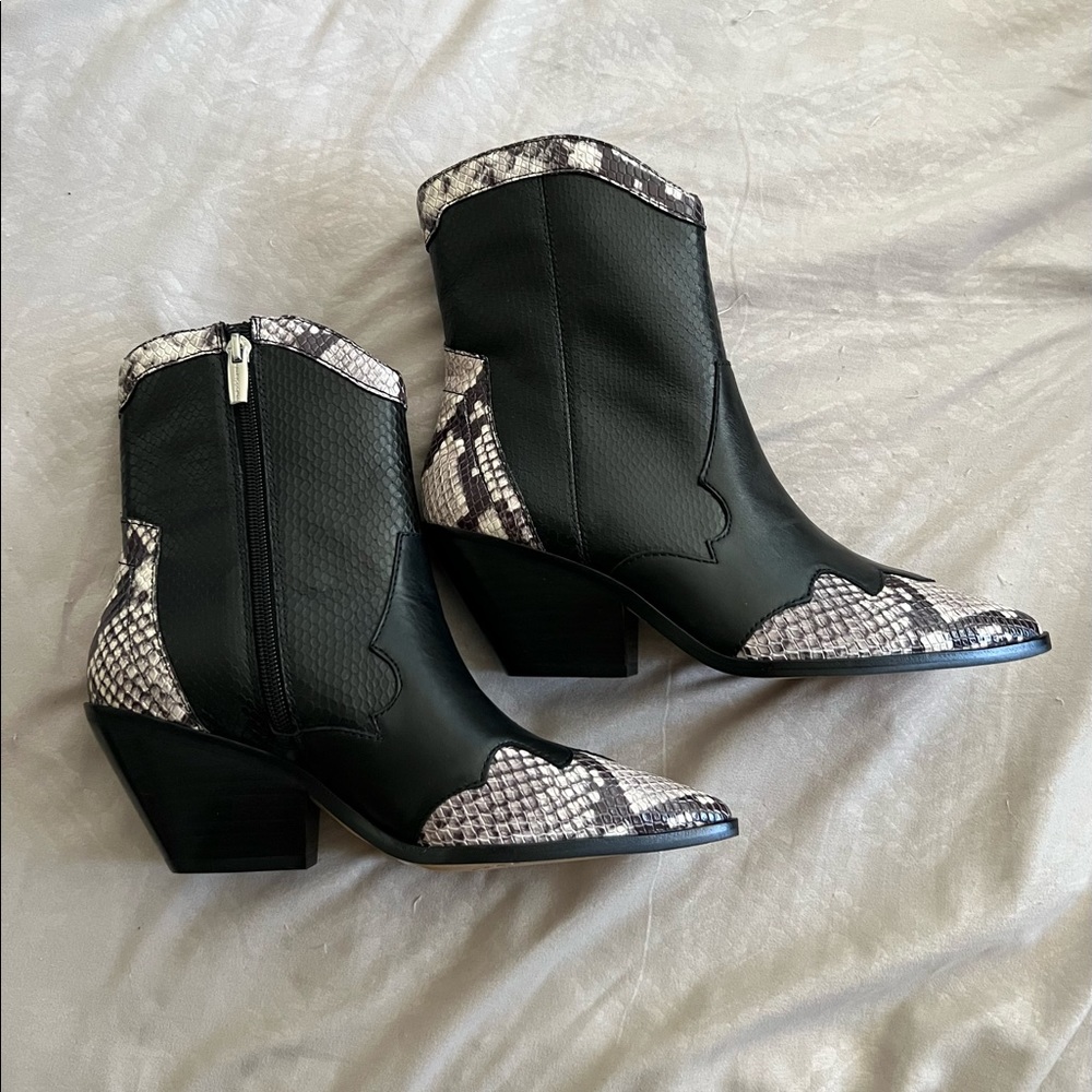 Vince comuto booties sz 7.5